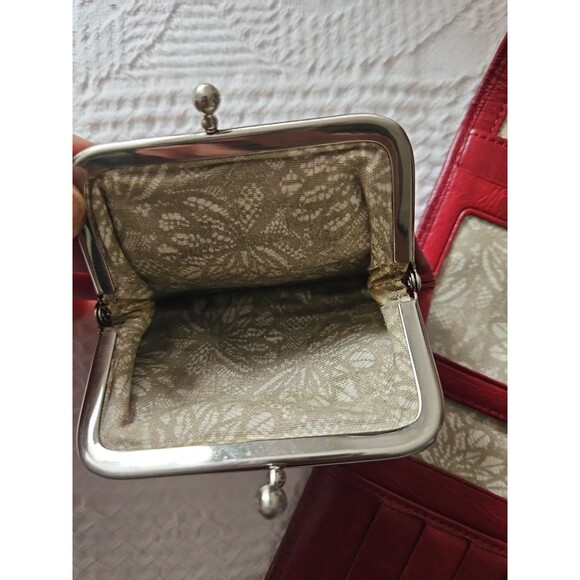 HOBO International Sadie Wine Red Leather Trifold Continental Wallet Magnetic - Picture 9 of 11